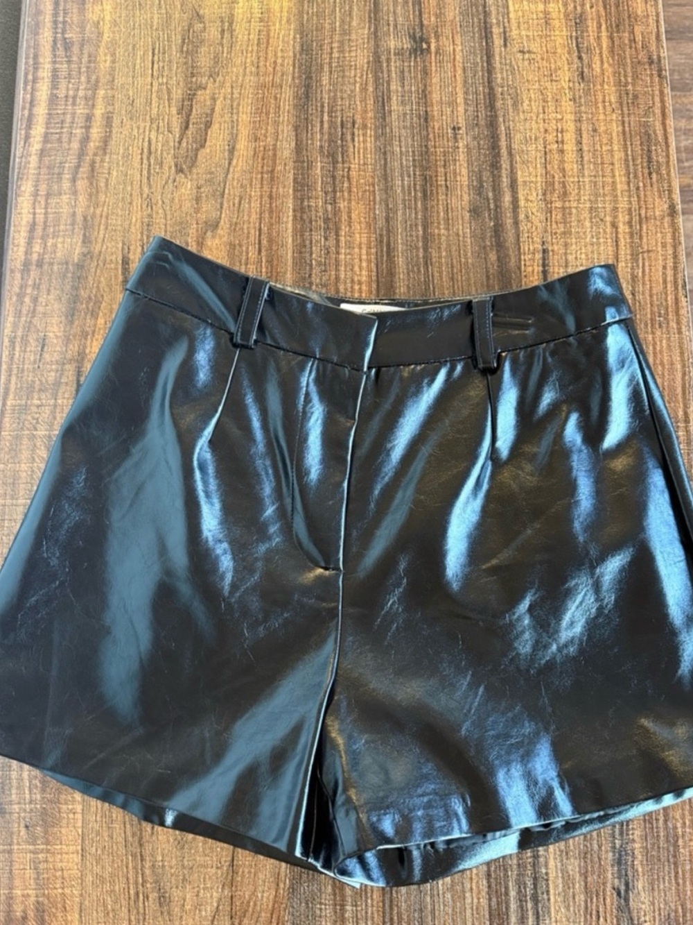 Commense Black High-Waist Faux Leather Shorts
